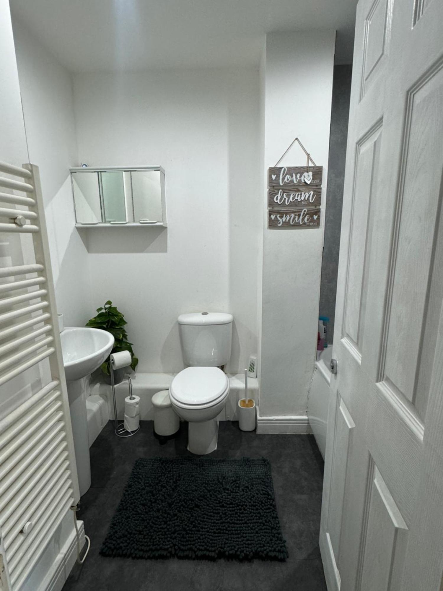 Cozy Flat With Balcony Apartment London Luaran gambar
